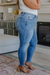 Judy Blue Mid Rise Vintage Wash Skinny Jeans