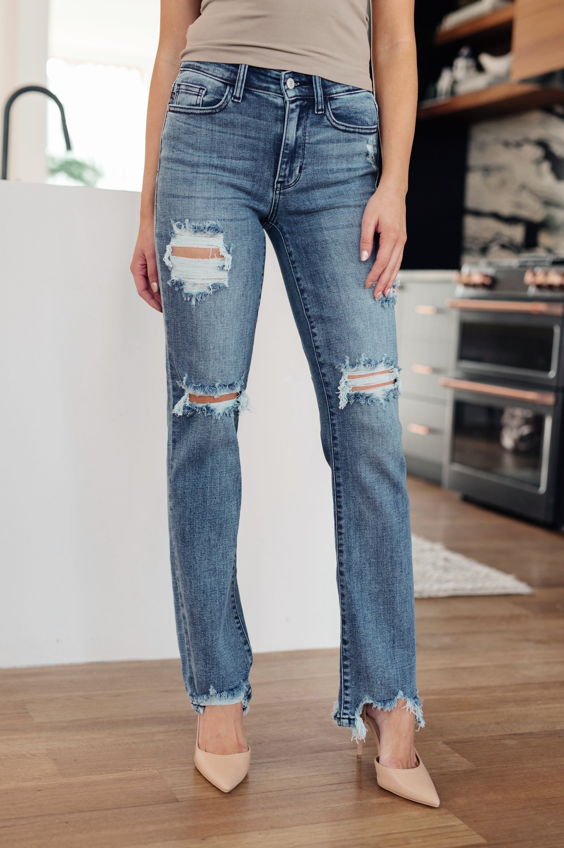 Judy Blue Mid Rise Destroyed Straight Jeans